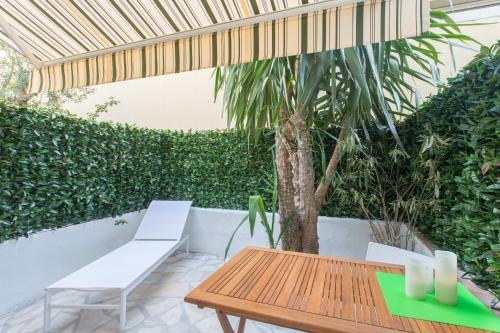 CENTRE PROMENADE Golden Square Terrace 1 min Walk to the Beach AC