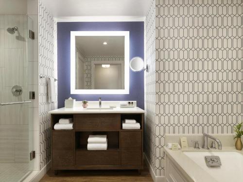 Ванная комната в Fairmont Austin