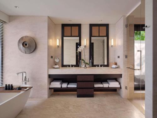 Un baño de Raffles Bali