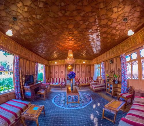 Χώρος καθιστικού στο De Noor houseboats-Luxury stay in