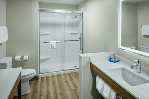 Koupelna v ubytování Holiday Inn Express Lewiston by IHG
