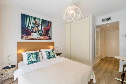 CENTRE PROMENADE Golden Square Terrace 1 min Walk to the Beach AC photo 2
