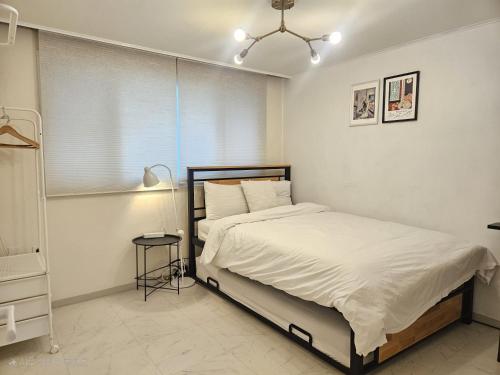 [Hongdae] Min's house