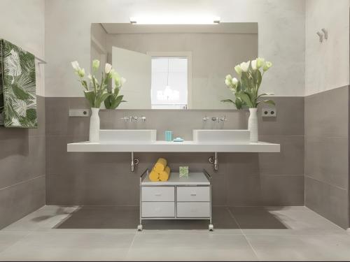 Koupelna v ubytování INMálaga Luxury Loft 1