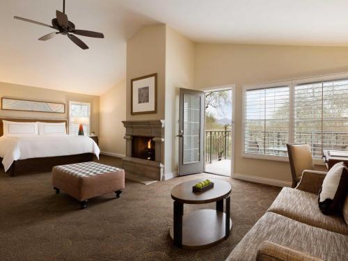 Кровать или кровати в номере Fairmont Scottsdale Princess