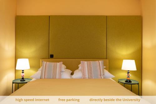 Yellow Flat by GrazRentals with best location & free parking