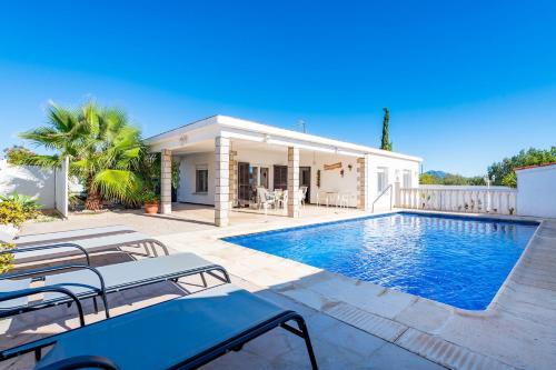 Casa Sorpresa con piscina privada y WiFi cerca centro de Vinaròs