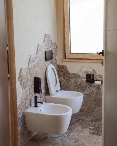 Un baño de Al Borgo 01 Luxury Suites in Sardinia