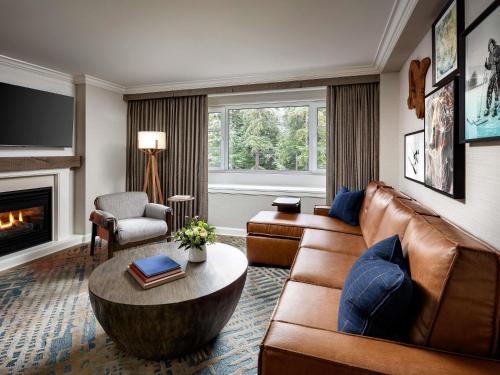 Posezení v ubytování Fairmont Chateau Whistler