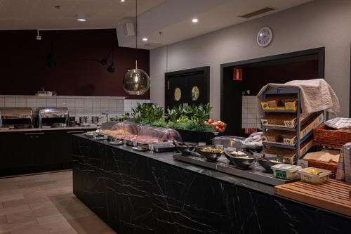 Jídlo v hotelu nebo okolí