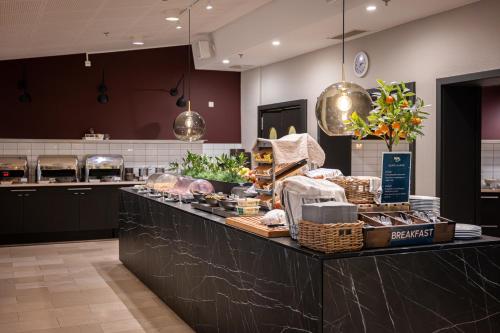 Jídlo v hotelu nebo okolí