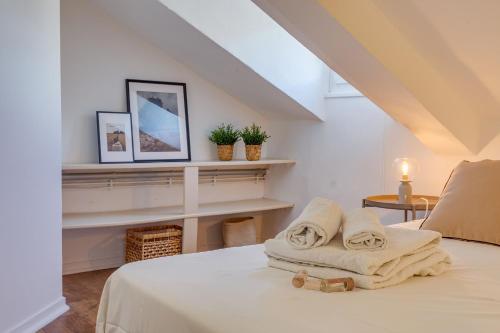 ATTIC URBAN AP4485 by Riviera Holiday Homes