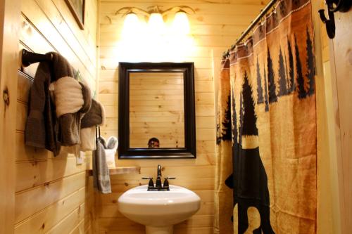 Un baño de The Sundowner on Lake George