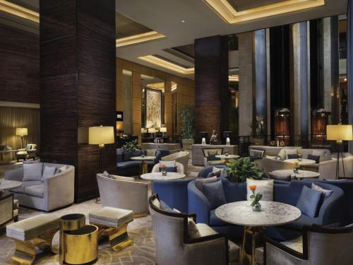 Гостиная зона в Fairmont Nile City
