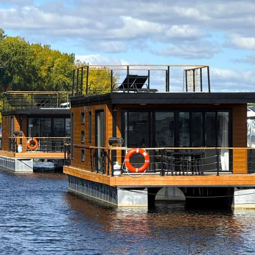 Yacht Club de Trois-Rivières 2 - Maison flottante