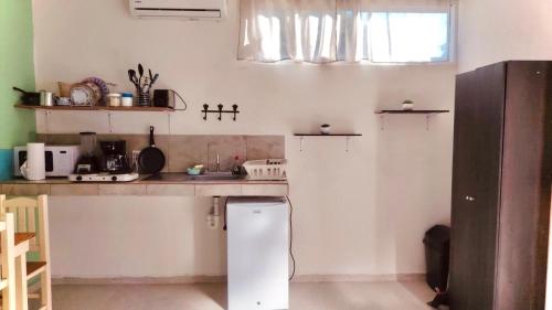 Una cocina o zona de cocina en Martha Cozy Apartments 2