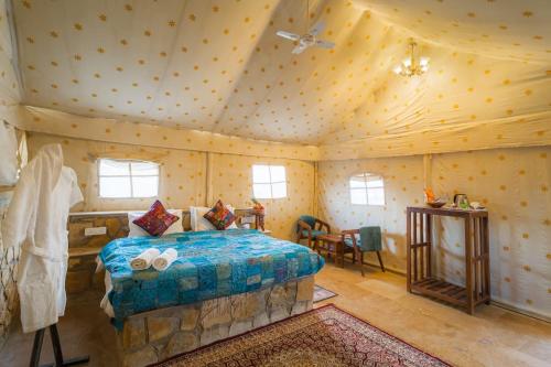 Ένα ή περισσότερα κρεβάτια σε δωμάτιο στο Night Stay Camp