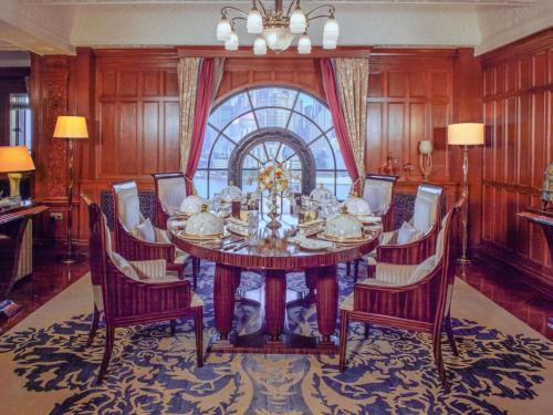 Χώρος καθιστικού στο Fairmont Peace Hotel on the Bund
