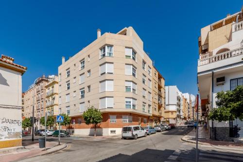 WintowinRentals Modern Apartment with Private Indoor Patio in Málaga