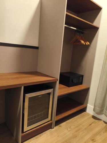 Kuchyň nebo kuchyňský kout v ubytování Hotel 28 Embu das Artes