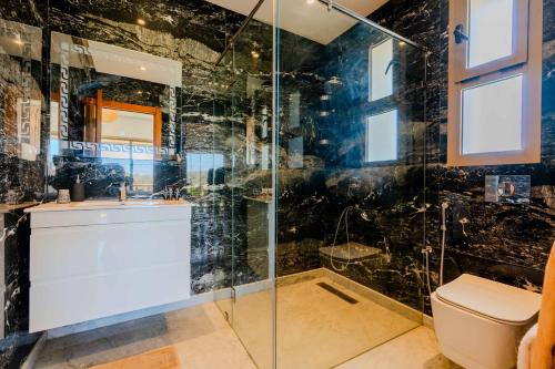 Un baño de Riad Tammam