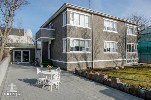 Фотография из галереи Freyja Guesthouse & Suites в Рейкьявике