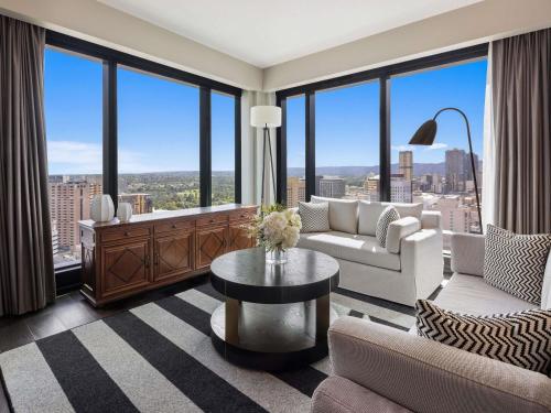 Χώρος καθιστικού στο Sofitel Adelaide