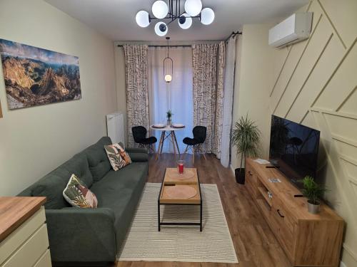 New 1-Bdrm Apt in Beautiful Kraków