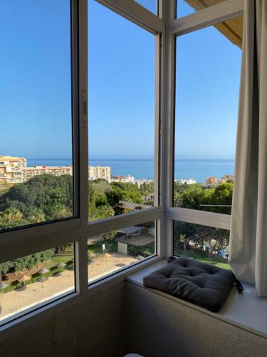 Hercules estudio con vistas al mar