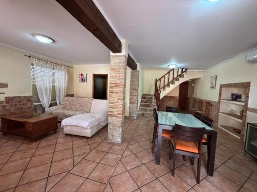 062 Villa Almendro