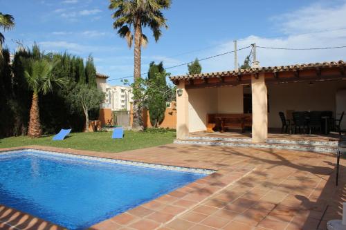 062 Villa Almendro