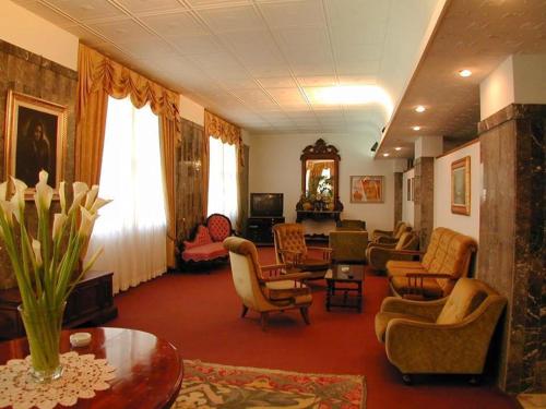 Posezení v ubytování Hotel Excelsior
