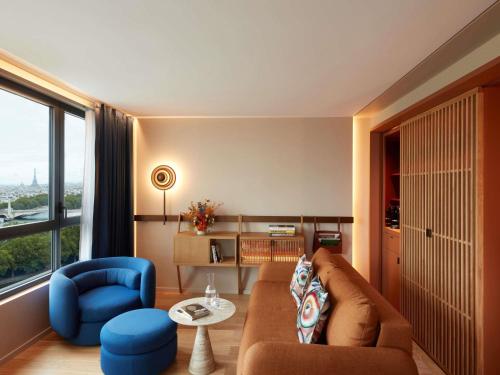 Posezení v ubytování SO/ Paris Hotel