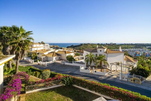 Villa Sitambo- Pool & Sea View