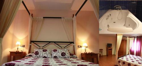1 dormitorio con cama y bañera en Hotel Venta El Molino, en Alcázar de San Juan