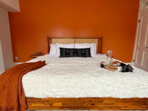 Cama o camas de una habitación en Short North Convention King Bed Free Parking!