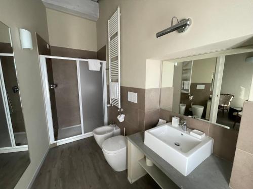 Un baño de Locanda In Calvignano