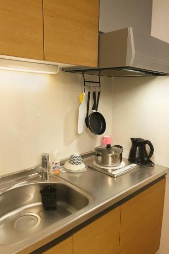 Imperial Honmachi Modern Apartment 3min Walk from Station
