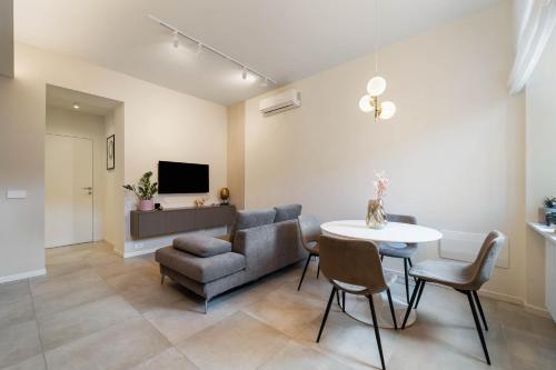 Central Design Apartment - 10 min to Duomo