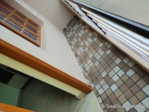 バンガロールにあるsahithya comfort homestayのギャラリーの写真