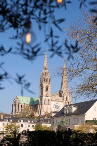 Fotografie z fotogalerie ubytování Le Boeuf Couronné - Hôtel & Restaurant Chartres- Logis Hotels v destinaci Chartres