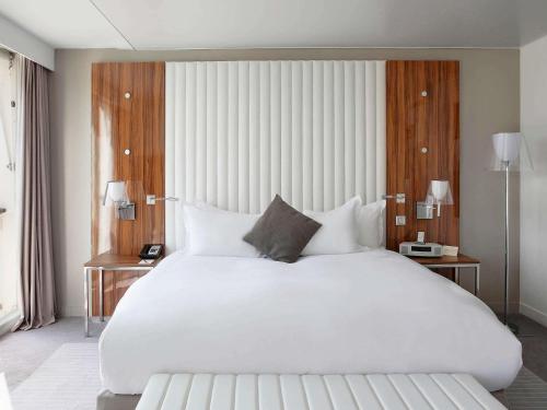 Postel nebo postele na pokoji v ubytování Sofitel Golfe d'Ajaccio Thalassa Sea & Spa