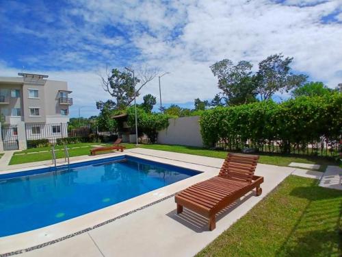 Sundlaugin á Artemissa Department eða í nágrenninu