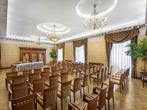 Posezení v ubytování Mercure Szekesfehervar Magyar Kiraly