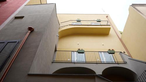 Un balcón o terraza de Casa Vacanza Palazzo Monacelli
