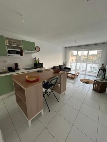 Entire 2-room apartment, Bruges