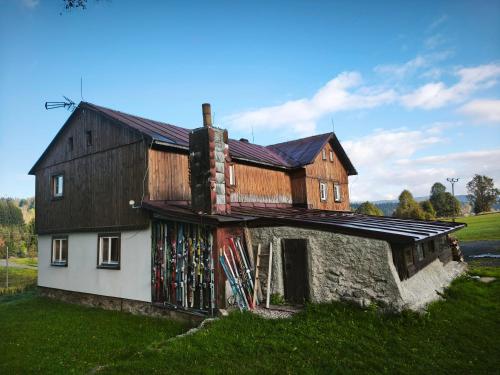 Kořenov 10 chalupa na horách