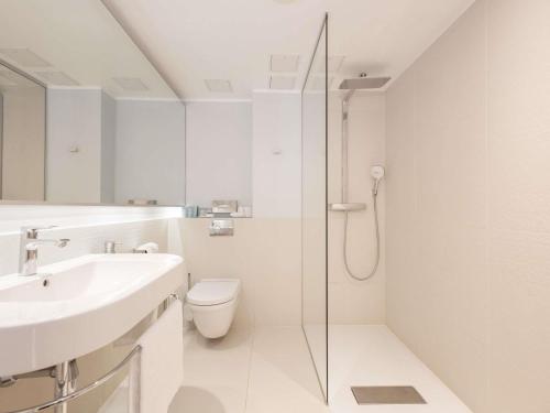 Bilik mandi di ibis Styles Tallinn