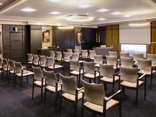 Бизнес-центр и/или конференц-зал в Le Louise Hotel Brussels - MGallery Collection