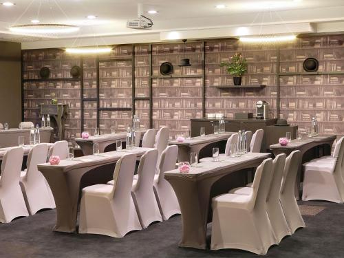 Гостиная зона в Le Louise Hotel Brussels - MGallery Collection